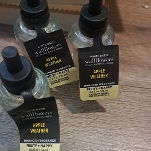 White Barn Wallflowers Apple Weather Fragrance Refill Set